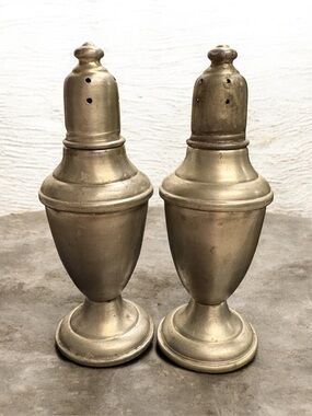 International Pewter Vintage Salt and Pepper Shakers Silver Tone Pewter & Glass